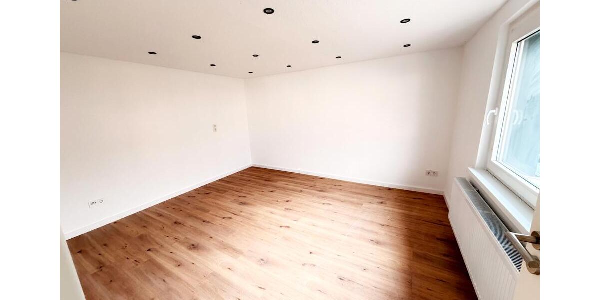 Einfamilienhaus Altenbeken - 8 Zimmer, 167 m&sup2;, 360.000&euro; | Angebot:25978941