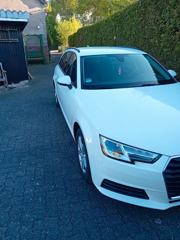 Audi A4 117.000 km 14.200 € Blomberg 32825