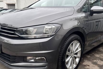 VW Touran 115.300 km 17.100 € Detmold 32758