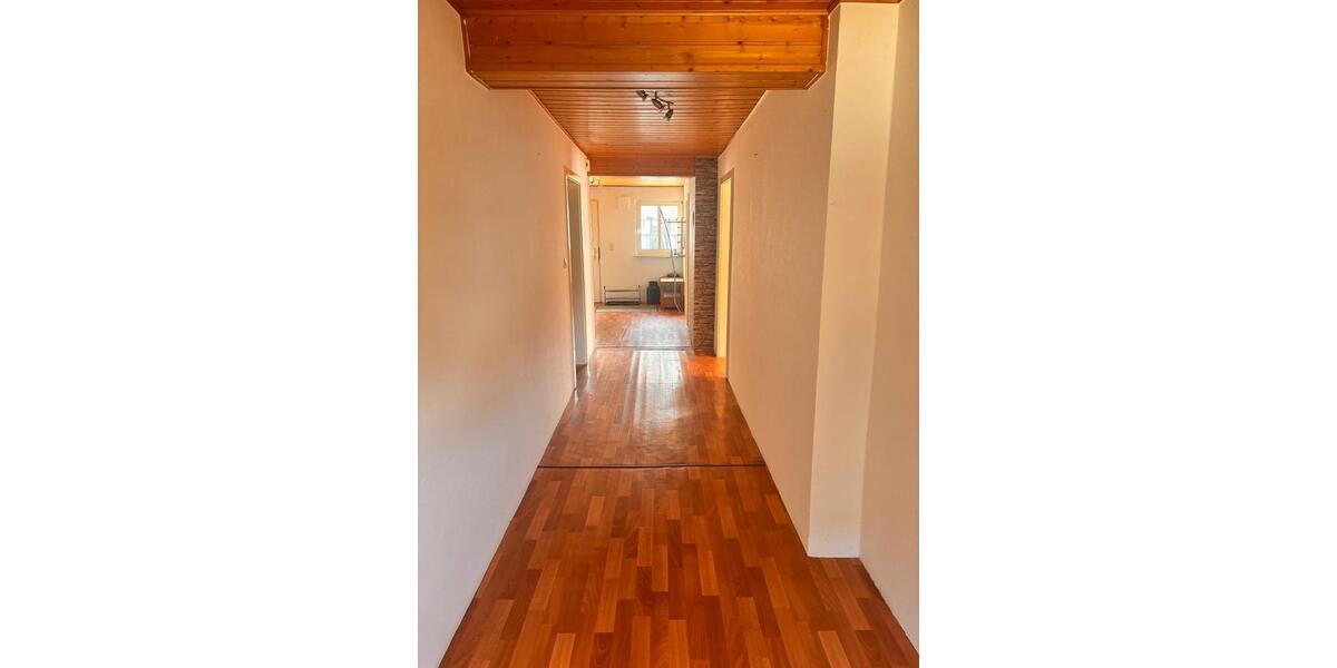 Etagenwohnung Steinheim - 4 Zimmer, 115 m&sup2;, 890&euro; | Angebot:27541842