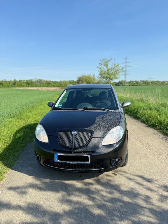 Ypsilon