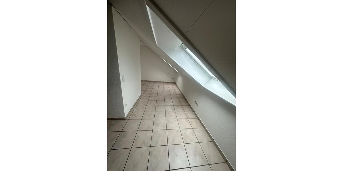 Dachgeschoßwohnung Paderborn - 1 Zimmer, 26 m&sup2;, 336&euro; | Angebot:25782621