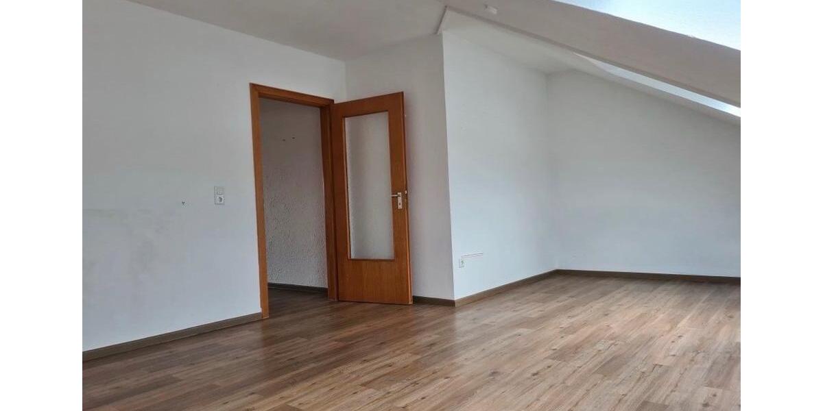 Dachgeschoßwohnung Bad Driburg - 2 Zimmer, 61 m&sup2;, 395&euro; | Angebot:25257669