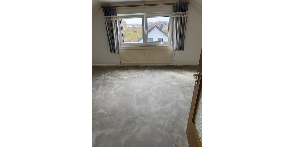 Dachgeschoßwohnung Detmold - 3 Zimmer, 56 m&sup2;, 450&euro; | Angebot:26329368