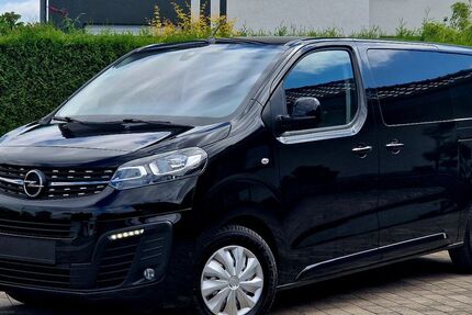 Opel Vivaro 109.000 km 21.999 &euro; Bad Lippspringe 33175