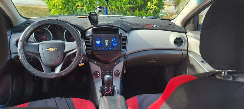 Chevrolet Cruze 180.000 km 4.200 € Detmold 32756