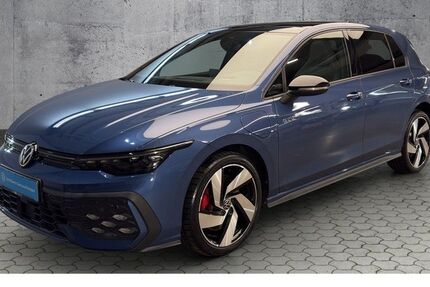 VW Golf 10.600 km 44.980 &euro; Paderborn 33100