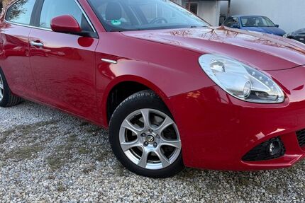 Alfa Romeo Giulietta 272.691 km 3.999 &euro; Paderborn 33106