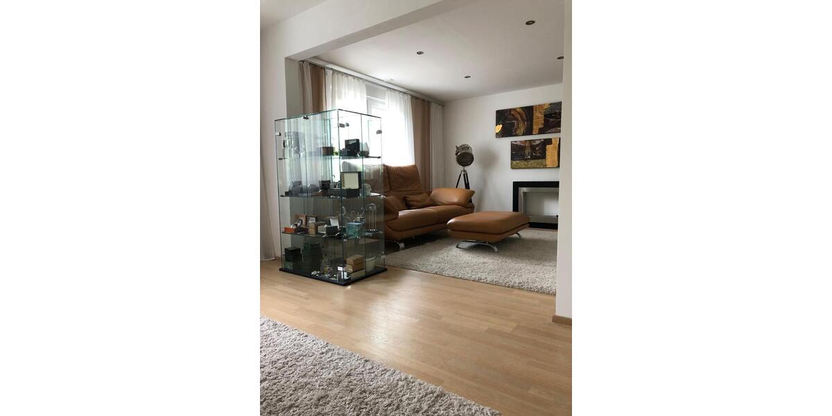 Einfamilienhaus Bad Lippspringe - 9 Zimmer, 237 m&sup2;, 499.000&euro; | Angebot:27113652