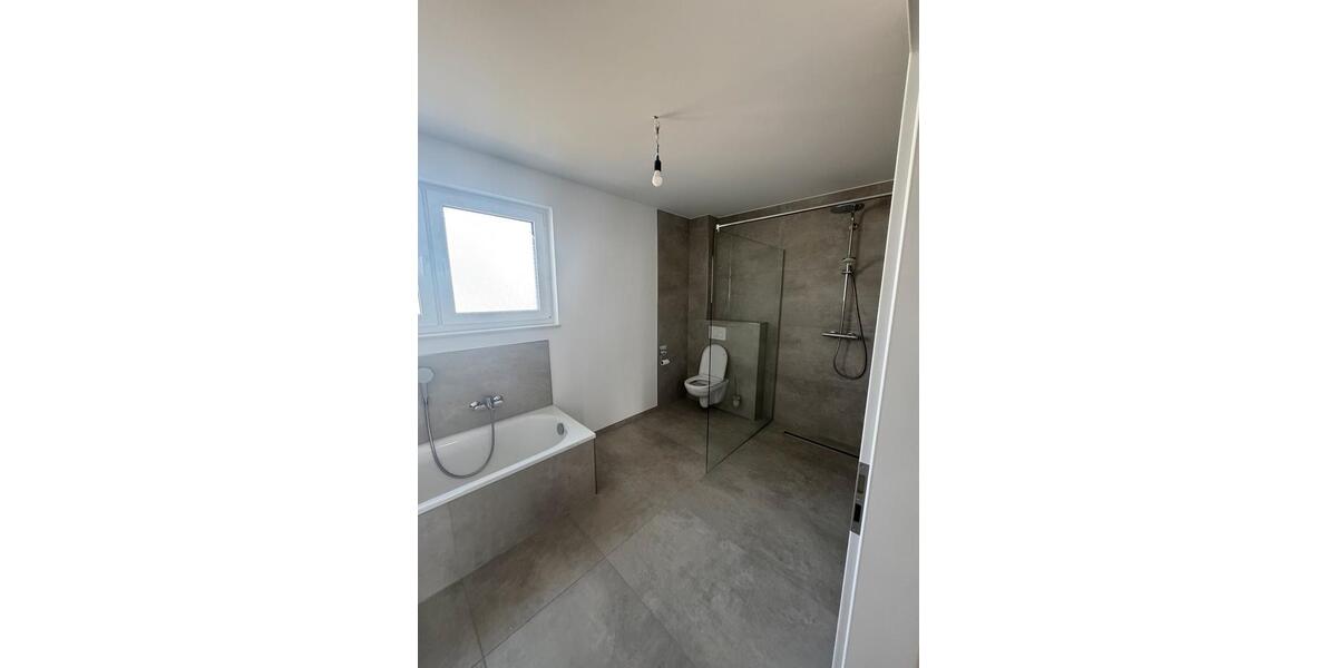 Doppelhaushälfte Bielefeld Sennestadt - 5 Zimmer, 165 m&sup2;, 1.680&euro; | Angebot:25358170