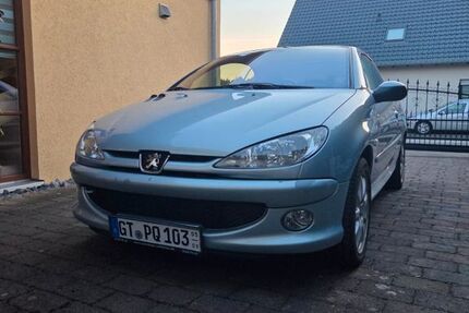 Peugeot 206 199.000 km 2.350 &euro; Stukenbrock 33758