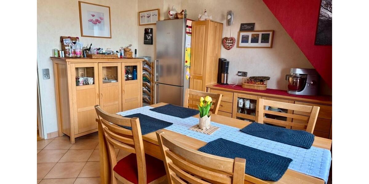 Dachgeschoßwohnung Horn-Bad Meinberg Bad Meinberg - 4 Zimmer, 124 m&sup2;, 900&euro; | Angebot:26670863