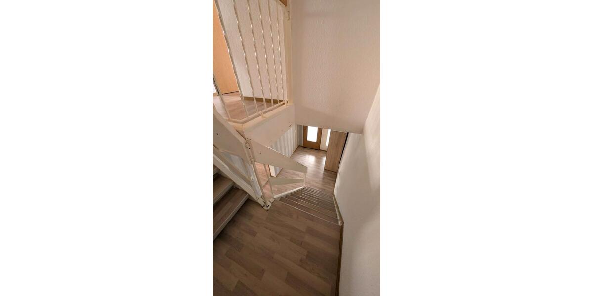 Etagenwohnung Steinheim - 5 Zimmer, 125 m&sup2;, 900&euro; | Angebot:27536573