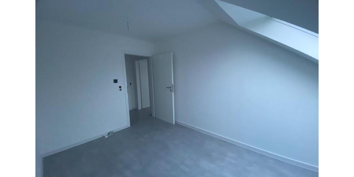 Dachgeschoßwohnung Büren - 4 Zimmer, 99 m&sup2;, 765&euro; | Angebot:24643844