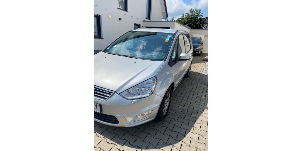 Ford Galaxy 270.800 km 8.780 € Paderborn 33104
