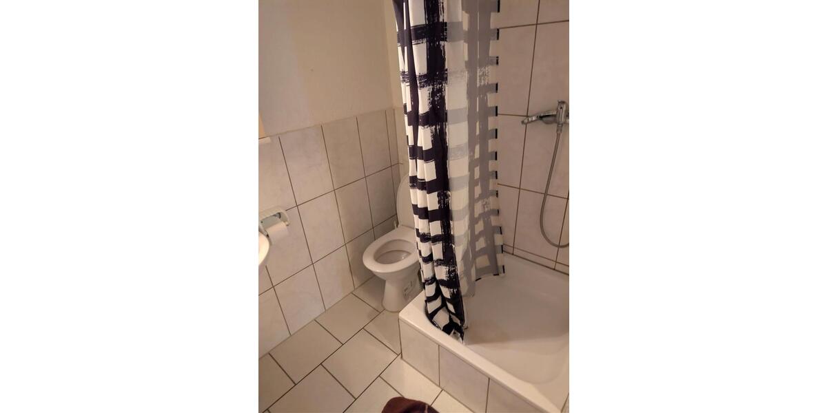 Dachgeschoßwohnung Lippstadt - 1 Zimmer, 15 m&sup2;, 300&euro; | Angebot:26661745