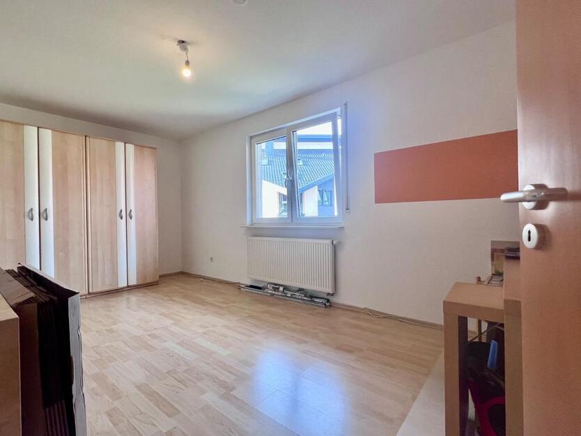 Wohntraum in Schloß-Nähe - großzügige 3-Zimmer-Wohnung in ruhiger Lage