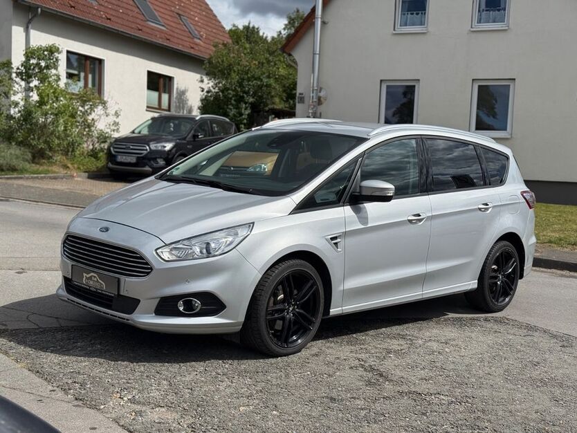 Ford S-Max 178.637 km 12.990 € Blomberg 32825