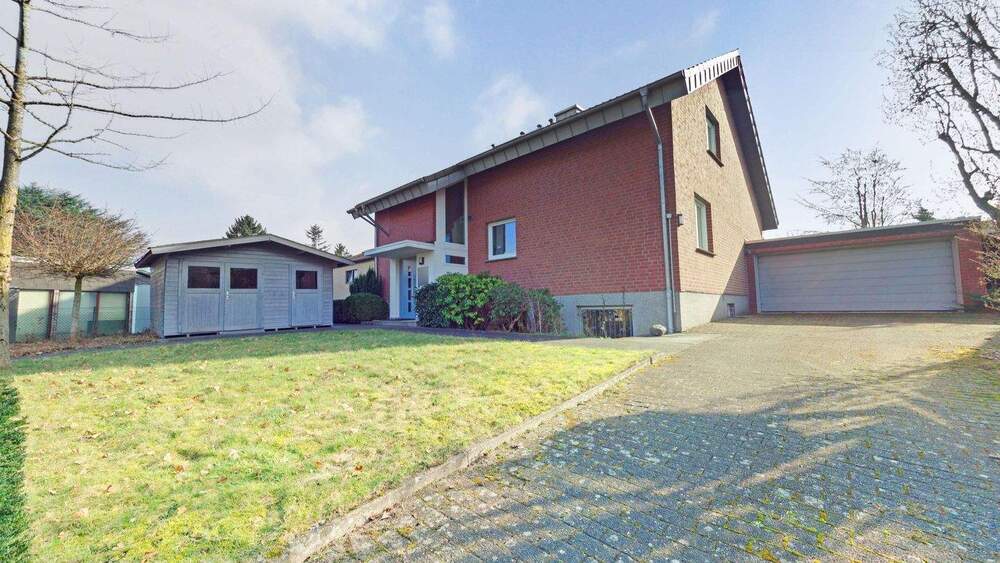 Einfamilienhaus Detmold Heiligenkirchen - 9 Zimmer, 207 m&sup2;, 549.000&euro; | Angebot:25744198
