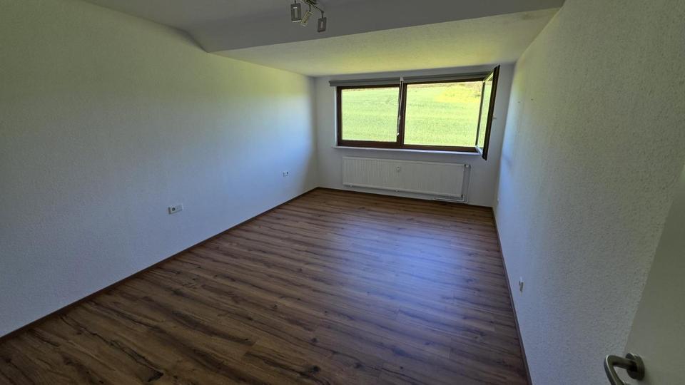 Etagenwohnung Horn-Bad Meinberg Bad Meinberg - 3 Zimmer, 110 m&sup2;, 950&euro; | Angebot:26470272