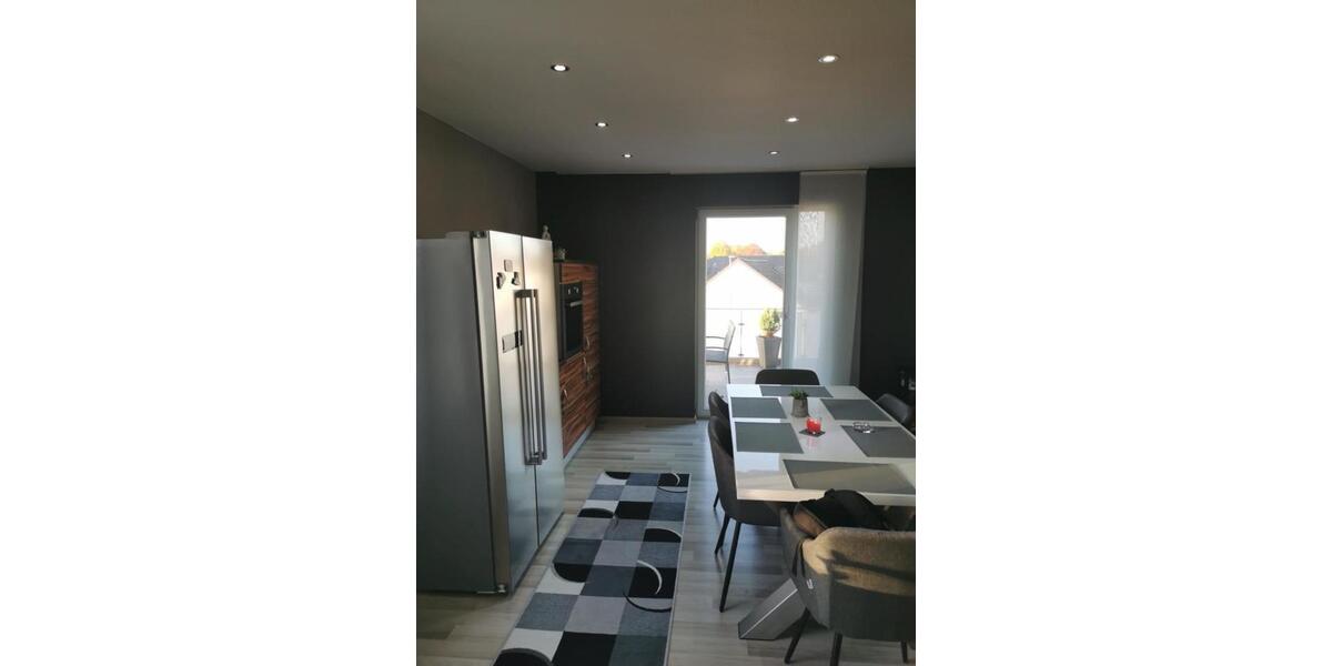 Etagenwohnung Brakel - 4 Zimmer, 140 m&sup2;, 1.000&euro; | Angebot:24625345