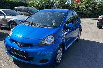 Toyota Aygo (X) 131.000 km 2.999 &euro; Paderborn 33100