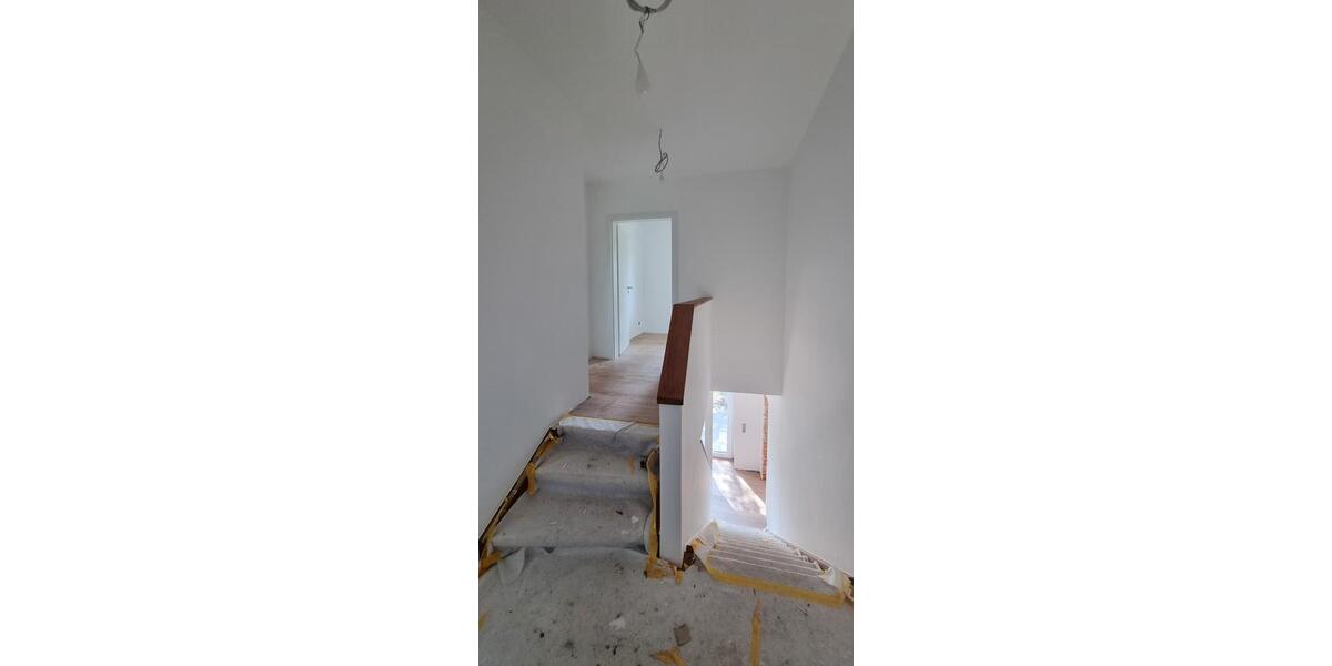 Moderne Wohnung mit dem Wohngefühl einer Doppelhaushälfte – Erstbezug nach Sanierung! zimmer