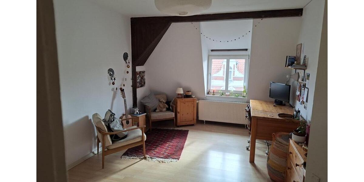 Dachgeschoßwohnung Detmold - 5 Zimmer, 110 m&sup2;, 770&euro; | Angebot:27550571