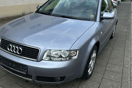 Audi A4 148.000 km 3.999 &euro; Paderborn 33100