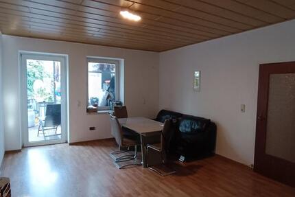 Renovierte 5-Zimmerwohnung mit Balkon & Garten im Bürener Zentrum zimmer