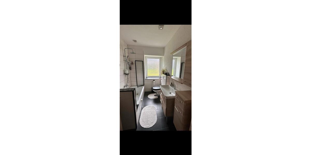 Erdgeschoßwohnung Horn-Bad Meinberg Bad Meinberg - 3 Zimmer, 121 m&sup2;, 190.000&euro; | Angebot:24711515