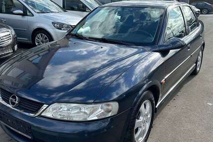Opel Vectra 170.000 km 1.999 &euro; Paderborn 33100