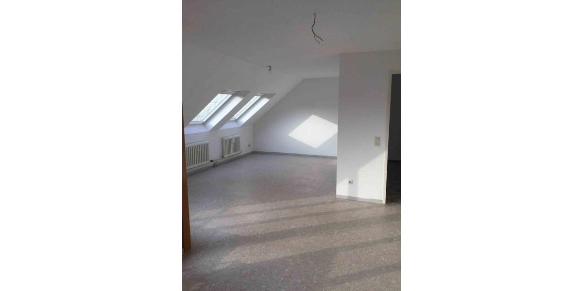 Dachgeschoßwohnung Bielefeld Sennestadt - 3 Zimmer, 71 m&sup2;, 389&euro; | Angebot:23061764