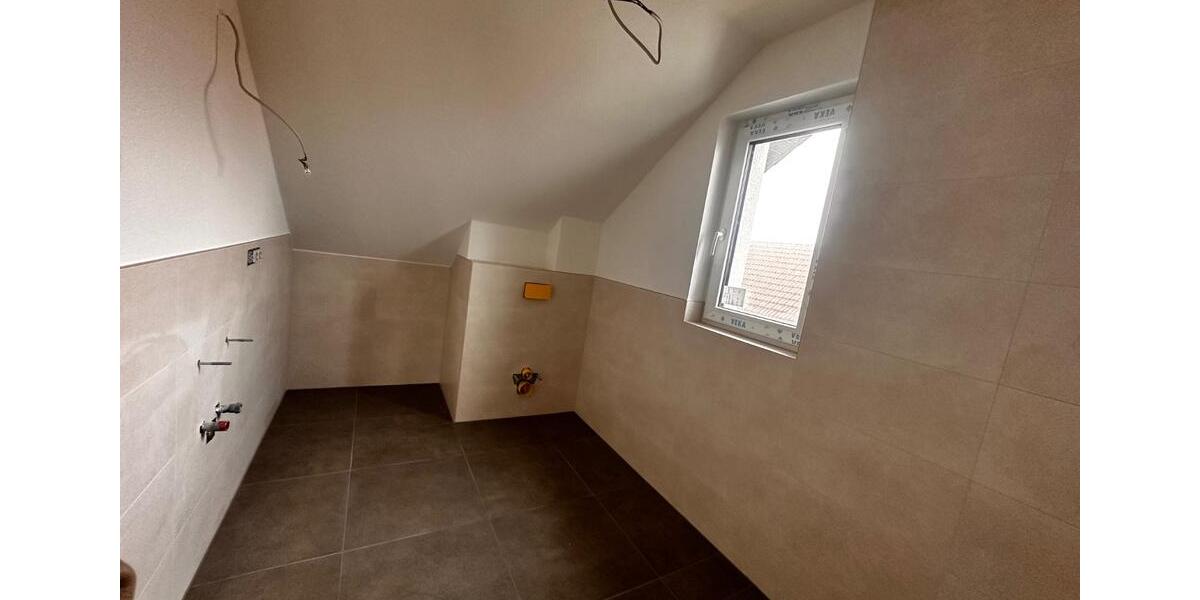 Dachgeschoßwohnung Paderborn - 2 Zimmer, 89 m&sup2;, 1.240&euro; | Angebot:26001836