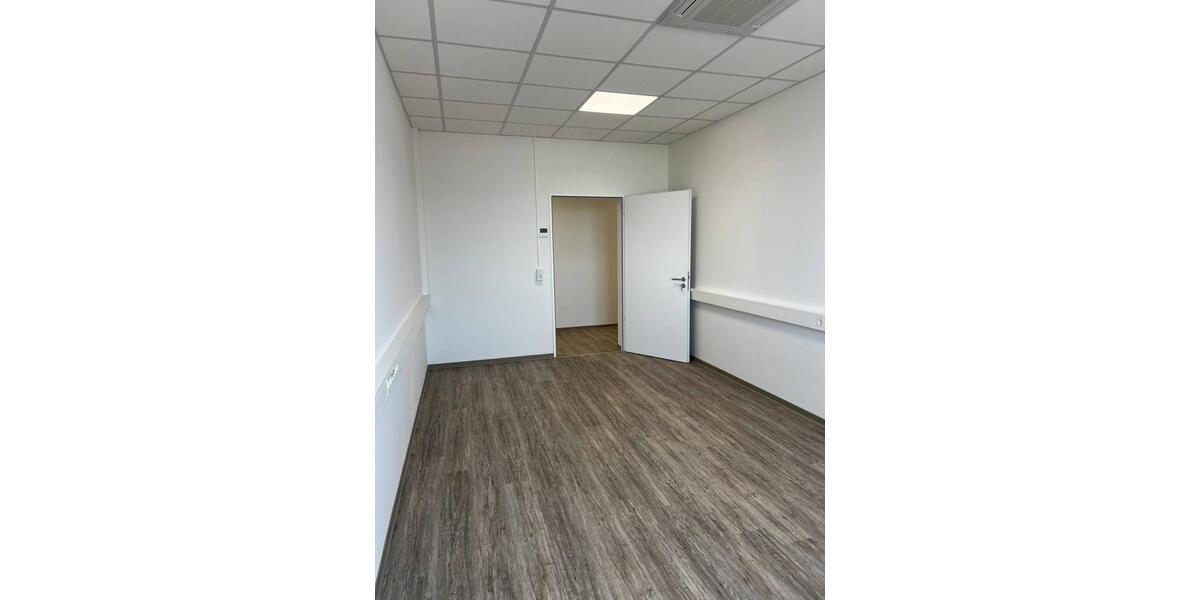 2-3 Büros mit Gemeinschaftsflächen - Neubau am Autohof Paderborn zimmer