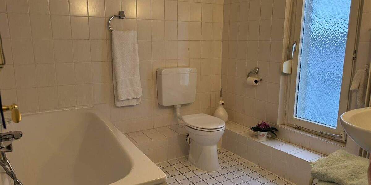 Mehrfamilienhaus, Wohnhaus Detmold / Hiddesen Hiddesen - 7 Zimmer, 203 m&sup2;, 560.000&euro; | Angebot:26725200