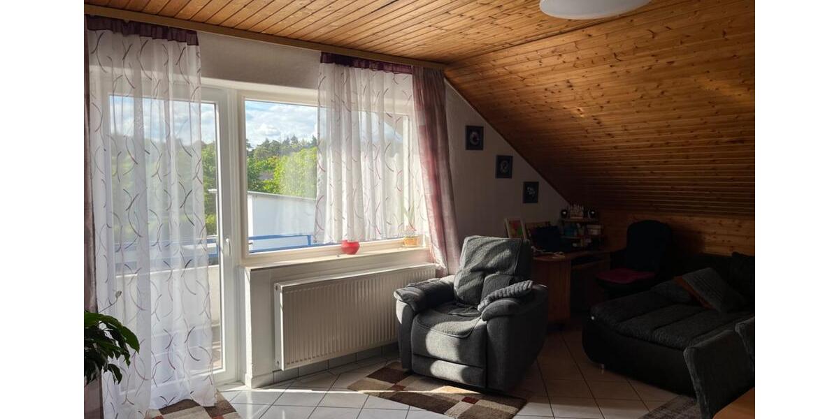 Dachgeschoßwohnung Bad Lippspringe - 3 Zimmer, 72 m&sup2;, 365&euro; | Angebot:26640733