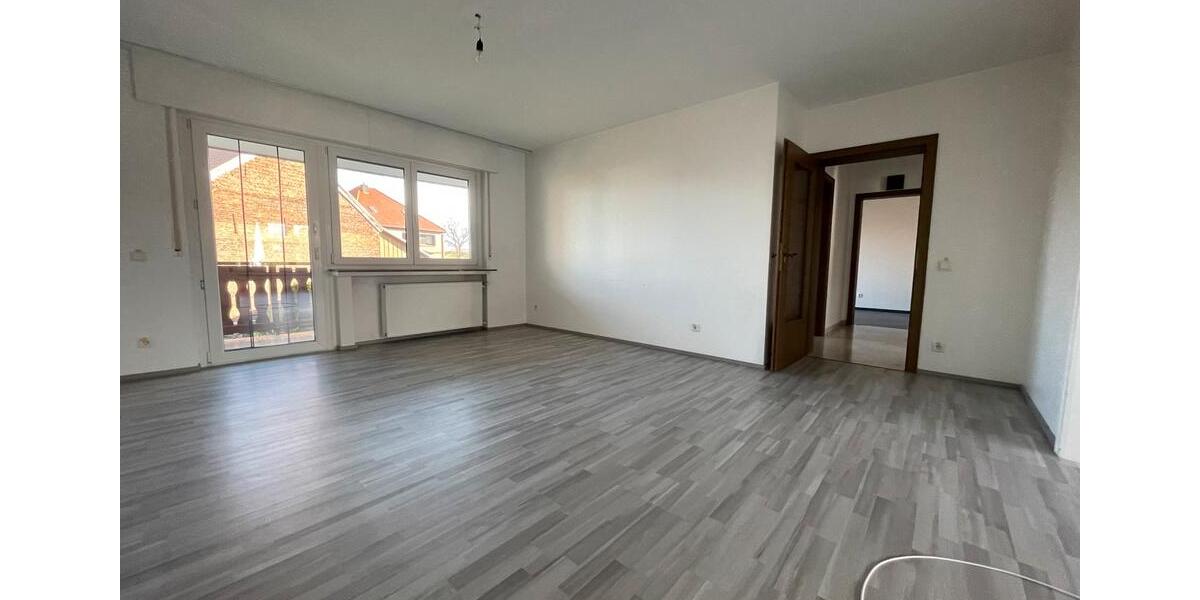 Etagenwohnung Salzkotten - 2 Zimmer, 90 m&sup2;, 650&euro; | Angebot:25403020