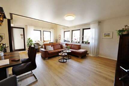 Wohnung zum Kaufen in Lage 232.500 € 155.12 m² 5 zimmer