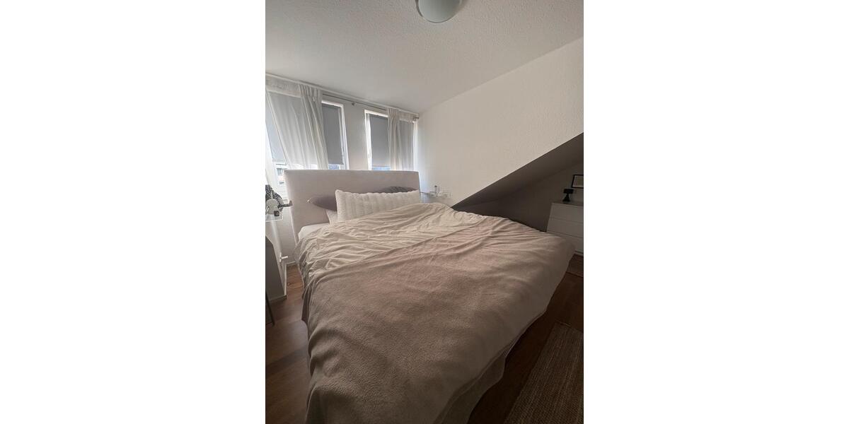 Dachgeschoßwohnung Paderborn Univiertel - 3 Zimmer, 70 m&sup2;, 1.300&euro; | Angebot:25282885