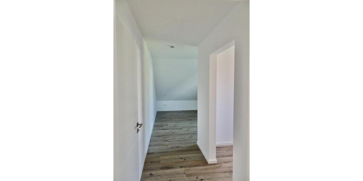 Dachgeschoßwohnung Paderborn Elsen - 4 Zimmer, 134 m&sup2;, 1.600&euro; | Angebot:25933364