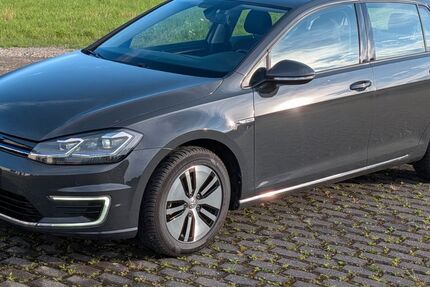 VW Golf 50.337 km 14.300 € Steinheim 32839