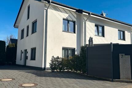 Haus Oerlinghausen - 4 Zimmer, 148 m&sup2;, 549.000&euro; | Angebot:25236976