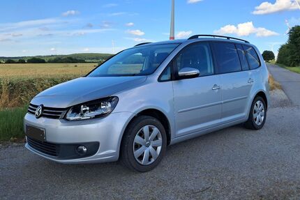 VW Touran 149.000 km 9.200 &euro; Paderborn 33100