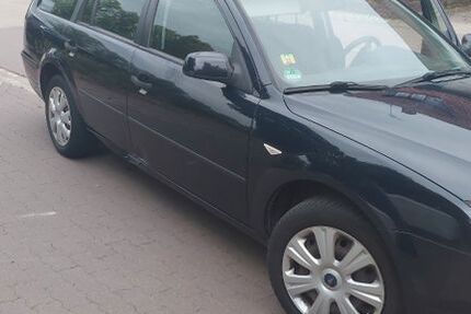 Ford Mondeo 206.960 km 750 &euro; Rietberg 33397