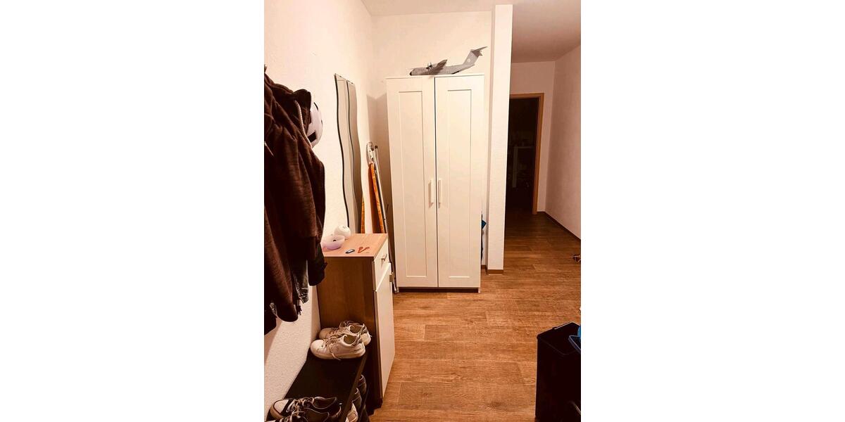 Etagenwohnung Schlangen - 2 Zimmer, 60 m&sup2;, 500&euro; | Angebot:27590845