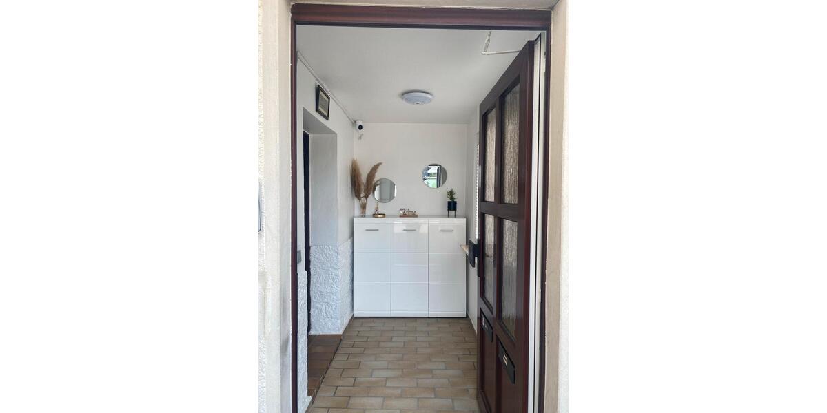 Reihenhaus Detmold - 8 Zimmer, 175 m&sup2;, 395.000&euro; | Angebot:26624358