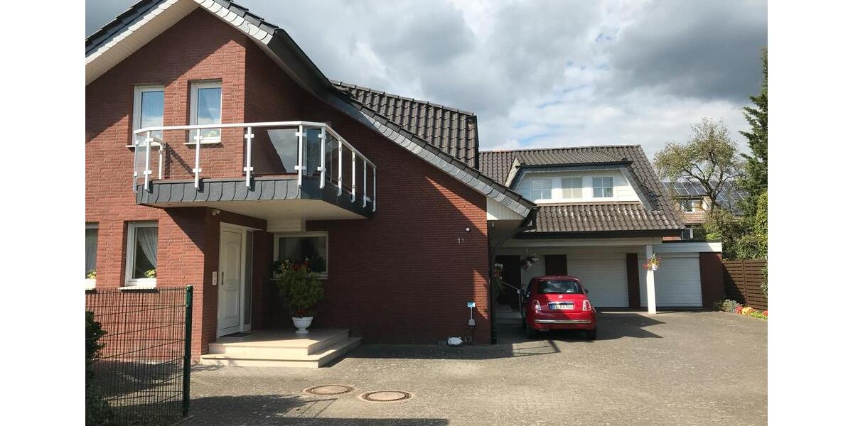 Dachgeschoßwohnung Verl - 3.5 Zimmer, 139 m&sup2;, 1.150&euro; | Angebot:25406228