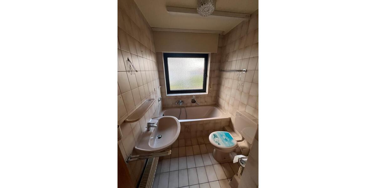 Hochparterre Detmold Hiddesen - 2 Zimmer, 64 m&sup2;, 800&euro; | Angebot:25353923