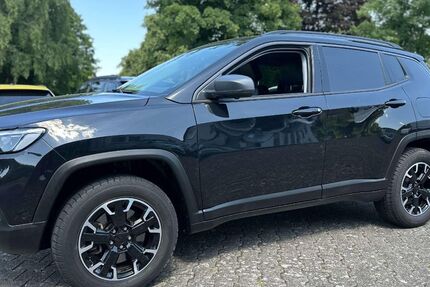Jeep Compass 64.122 km 23.990 € Willebadessen 34439